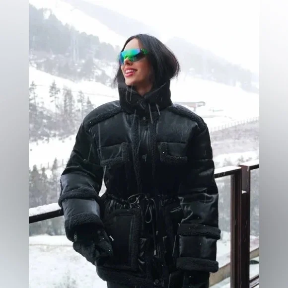 ALO Yoga Glossy Black Puffer Coat - Picture 9 of 12